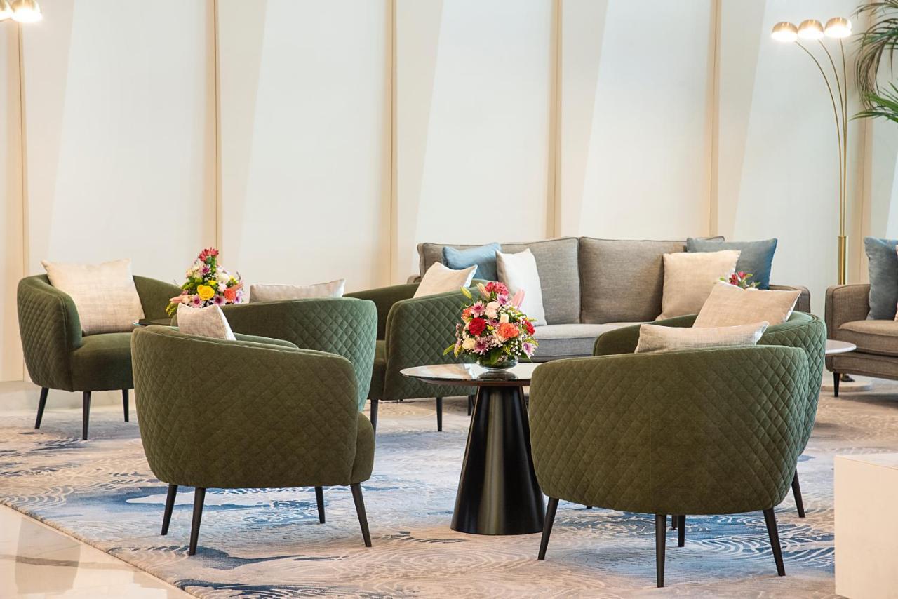 Asiana Grand Hotel Дубай Екстериор снимка The lounge at the airport